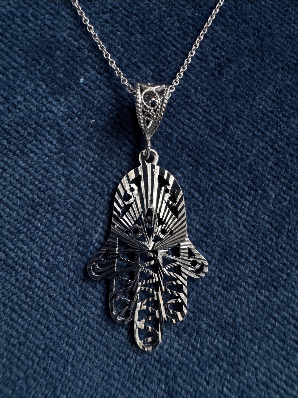 14k White Gold Filigree Hamsa Pendant Necklace.